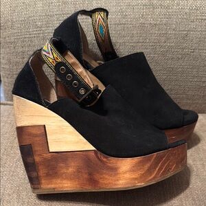 Inkkas Black and Brown Wedge Sandals